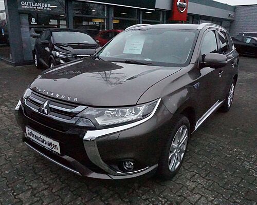 Mitsubishi Outlander PHEV Plus 4WD*AHK*ALLWETTER*4xKAMERA*
