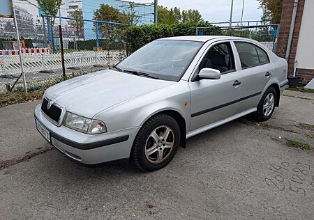 Skoda Octavia 1.6 Automatik SLX,1Hand,TÜV 05/2027
