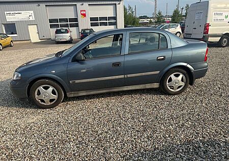 Opel Astra 1.8 Elegance