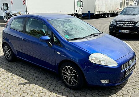 Fiat Grande Punto 1.4 8V Dynamic*136 TKM*KLIMA*ALU*