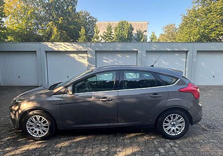 Ford Focus Titanium - gut gepflegt