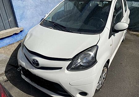 Toyota Aygo Grundausstattung 2012
