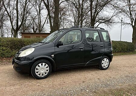 Toyota Yaris Verso Verso 1.5 Sol