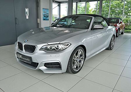 BMW 240 Cabrio Aut. Navi Prof. H/K Deutsches FZ.