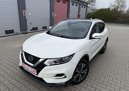 Nissan Qashqai N-Connecta+2.Hand+Panorama+Kamera+8Fach bereift