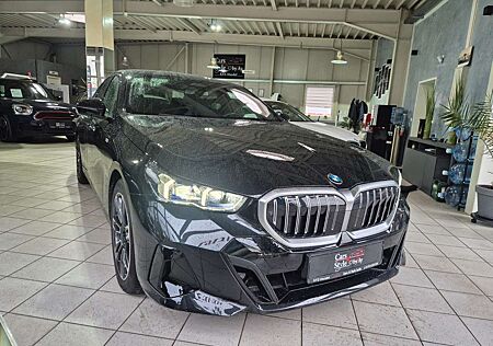 BMW 520 i M Sport/MwSt./LED Aktiv/Memory/NEUWERTIG