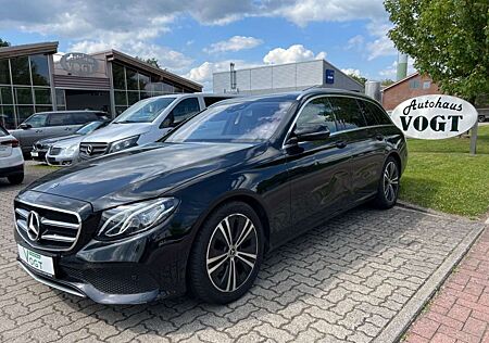 Mercedes-Benz E 220 E -Klasse T-Modell PANO/TEMP/AHK/SHZ