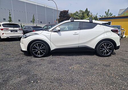 Toyota C-HR Hybrid Team D