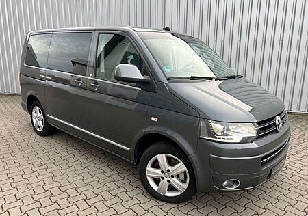 VW T5 Multivan Volkswagen T5*Multivan*Highl*Navi*Bi-Xenon*Standheiz*Kamera