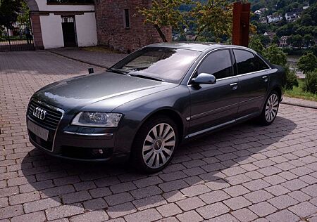 Audi A8 4.2 TDI quattro
