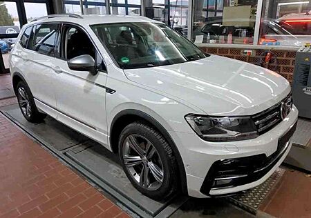 VW Tiguan Allspace Volkswagen Comf. 1.5 TSI R line 7.Sitzer