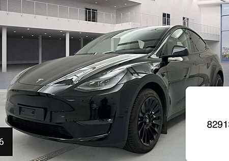 Tesla Model Y Long Range AWD 75 kWh Wärmep Autopilot