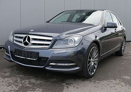 Mercedes-Benz C 250 CGI Lim. Avantgarde BIXENON/NAVI/PDC