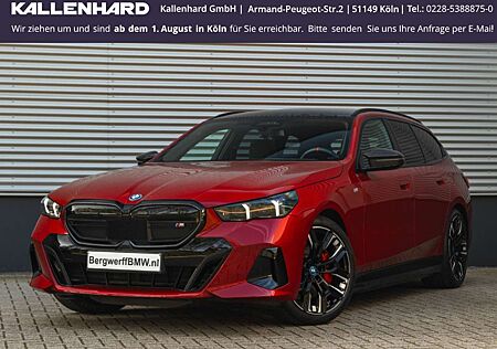 BMW i5 M60 xDrive Touring-Pano-Carbon In+Exterieur