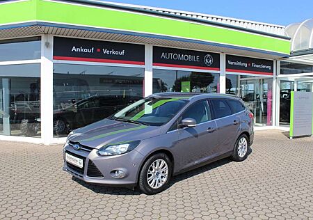 Ford Focus Turnier Titanium,TÜV NEU,AHK.