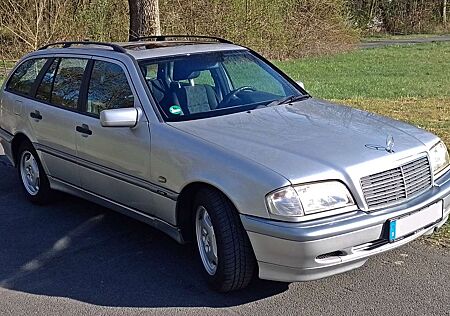 Mercedes-Benz C 180 T Classic