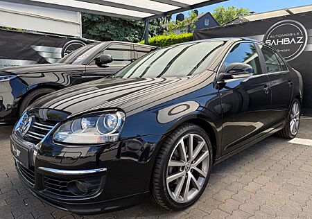 VW Jetta Volkswagen V Sportline *BI-XENON*LEDER*NAVI*PDC*SITZH