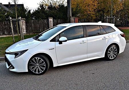 Toyota Corolla 2.0 Hybrid Touring Sports Team Deutschland