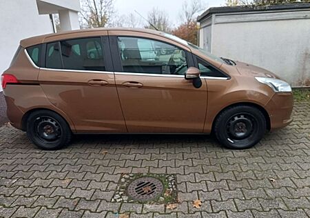 Ford B-Max 1.0 EcoBoost Titanium