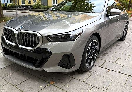 BMW 520d 520 M-SPORT|HARMAN/KARDON|GARANTIE|VOLL
