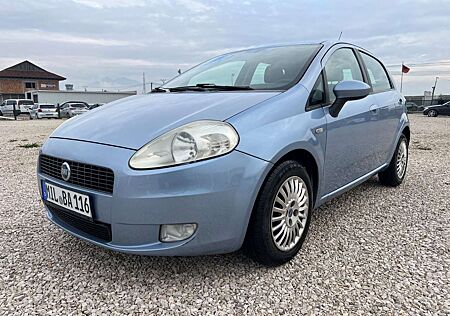 Fiat Grande Punto 1.4*TÜV*ZR+WaPu NEU*KLIMA*REIFEN NE