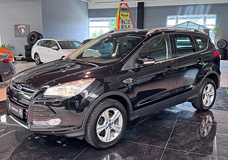 Ford Kuga Titanium 4x4 Keyfree Sihzg SYNC PDC AHK
