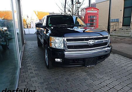 Chevrolet Silverado V8 King Cab