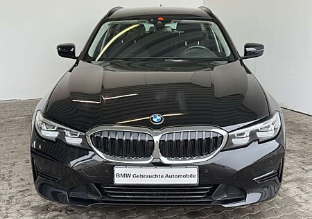 BMW 320 iA Tour. Advantage LiveCock.Klimaaut.PDC.SHZ.
