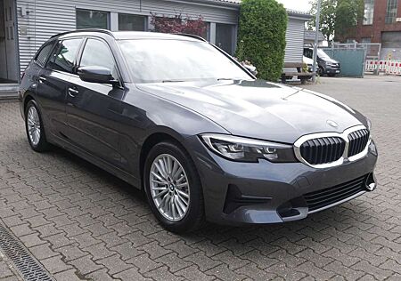 BMW 330 i xDrive Touring Sport Line Live Cockpit Navi