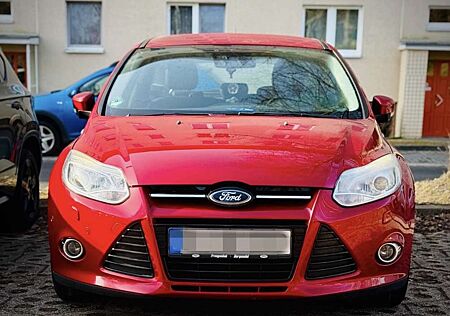 Ford Focus Turnier 1.6 EcoBoost Start-Stopp-System Titanium