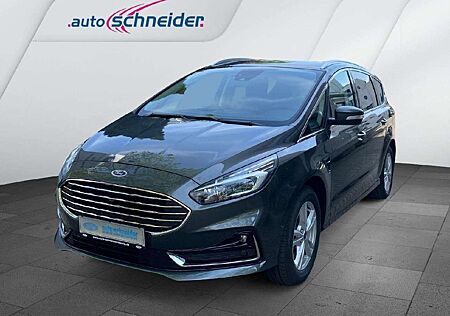 Ford S-Max Hybrid Titanium