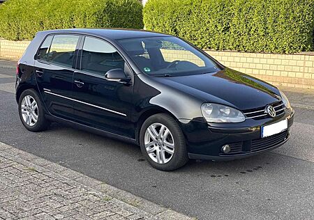 VW Golf Volkswagen 5 1.4 * Alcanatara Dachhimmel & Tüv 2 Jahre *