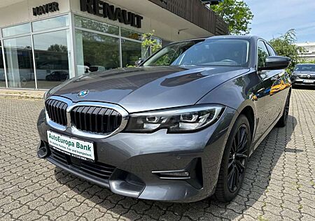 BMW 320 d xDrive*Sport Line*NAVI*LED*Live Cocpit*EU6