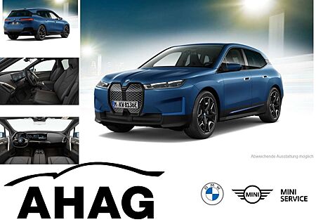 BMW iX xDrive40 Klimaaut. AHK Komfortzugang