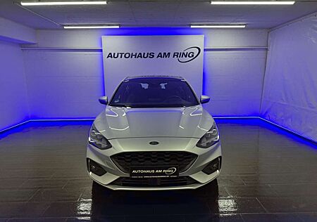 Ford Focus ST-Line 1H DAB PANO APPLE SPUR KEY CAM LED