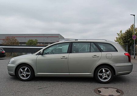 Toyota Avensis Kombi 1.8 Sol