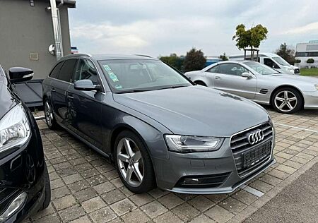 Audi A4 Avant Attraction quattro*AHK*Zahnriemen Neu!