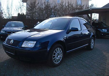 VW Bora Volkswagen 1.6*77 KW*Klima*EFH*ZV*TÜV 12/2026