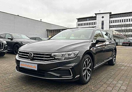 VW Passat Volkswagen Variant GTE AHK PANO LEDER KAMERA 17Z DAB