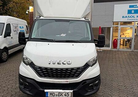 IVECO Daily 33 S 16SA8 D