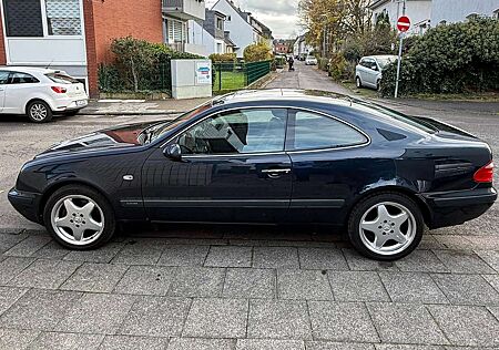Mercedes-Benz CLK 320 Coupe Elegance