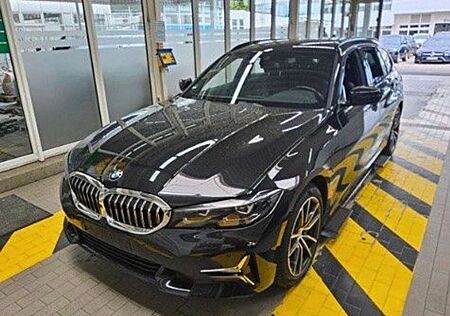 BMW 330 e Luxury Line SAG/AHK/Park&Brems&DriveAssist