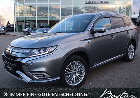 Mitsubishi Outlander PHEV TOP 4WD/360°/NAVI/PDC/SCHECKHEFT