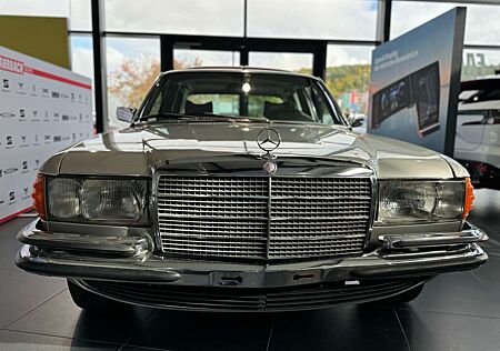 Mercedes-Benz 280 Oldtimer 280SE Gehobene Ausstattung