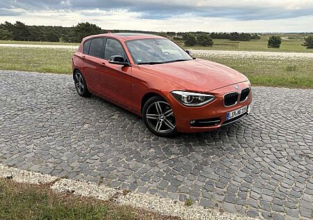 BMW 120d 120 Sport Aut Line Keyless PDC AHK MFahrwerk HiFi