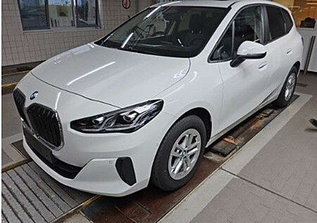 BMW 218d 218 AT Aut/HUD/Panorama/AHK/Park&DrivAss