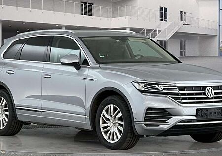 VW Touareg Volkswagen 4Motion 3.0 TDI*AHK*Kamera*SHZ*ACC
