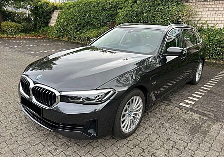 BMW 530e 530 Touring Live Cockpit, Connected Drive