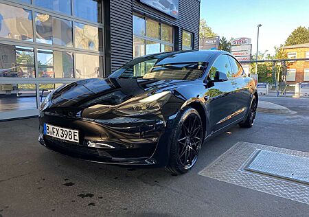 Tesla Model 3 LongRange, Matrix, 8-Fach, AHK, Beschl.-Boost