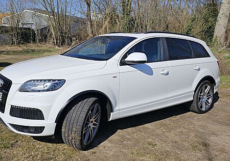 Audi Q7 4,2 TDI quattro S-Line V8